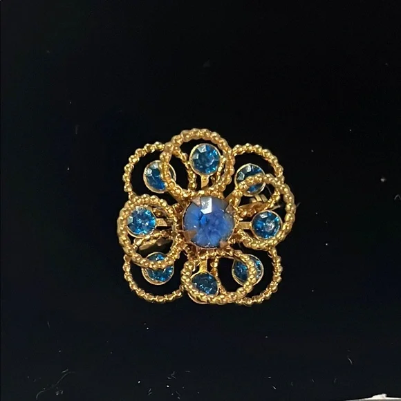 Elegant Gold and Blue Gem Brooch - Picture 1 of 4